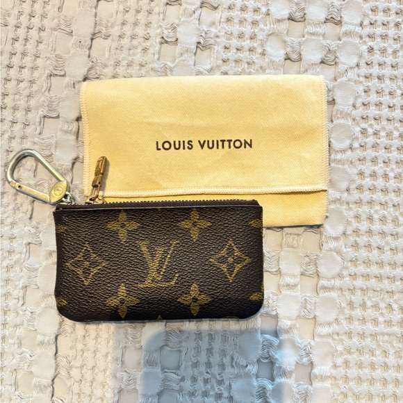 Louis Vuitton Handbags - Louis Vuitton Monogram Key Card Pouch Holder